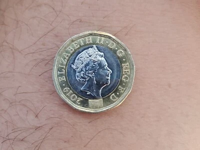 2019Beautiful One Pound Queen Elizabeth II Coin....Rare Date - Image 1 of 3