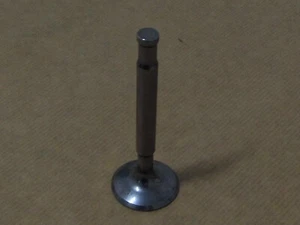 Triumph Tiger Cub E3146 Engine Cylinder Head Small Inlet Valve ' - Picture 1 of 4