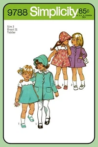 VESTIDO para niños pequeños con abrigo y capó niñas Simplicity 9788 De colección 1971 patrón de costura - Imagen 1 de 5