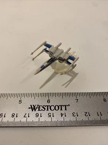 Hasbro Star Wars Micro Machines 2015-2017 T-70 X-wing - Picture 1 of 5