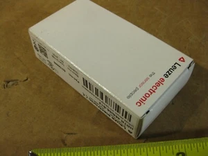 Leuze HRTR 46B/66-S12 Diffuse Sensor With Background Suppression 50106555 - Picture 1 of 6