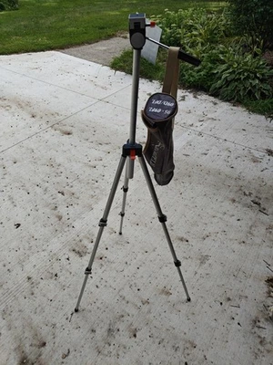 Vintage Camera Tripod Silk Gazelle Japan  18"X 50.5" - Image 1 of 4