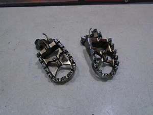 2009 SUZUKI RMZ 250 FOOT PEGS 09 RMZ250 - Picture 1 of 11