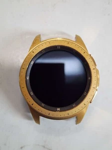 Samsung Galaxy Watch 42mm R810 Gold (nur GPS) - lesen - Bild 1 von 10