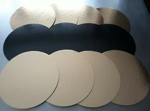 SET MIT 12 RUNDEN WENDBAR GOLD ODER SCHWARZ KUCHENKARTON 22 CM DURCHMESSER - Bild 1 von 2