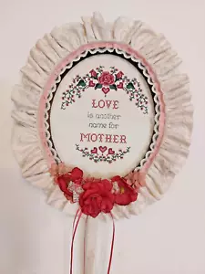 Handgefertigter Kreuzstich "LIEBE ist ein anderer Name für MUTTER" gerahmtes Bild - Bild 1 von 6