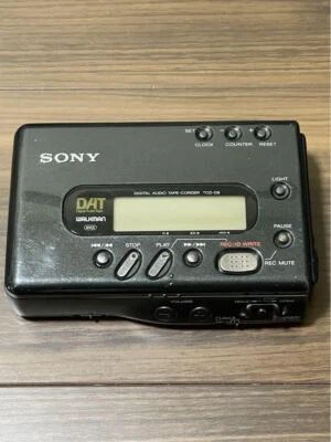 Sony TCD-D8 DAT portable recorder black 44.1kHz 48kHz recording media Working - Image 1 of 4