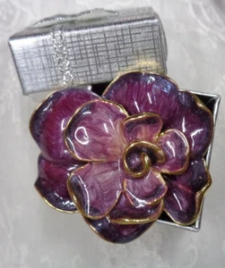 Vtg Estate Jewelry ~ Goldtone PURPLE Enamel FLOWER Pin ~ 1.75" D - Picture 1 of 4