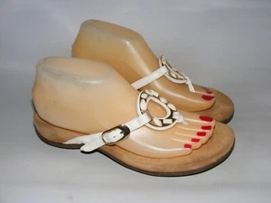 Vionic 340 Karina Womens Size 7 White Buckle Orthaheel Flip Flop Thong Sandals - Picture 1 of 10