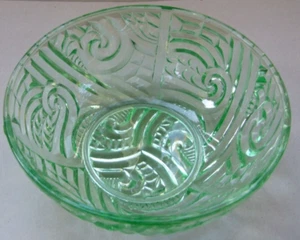 Vintage Art Deco Green Depression Glass Large Bowl OZ Crown Crystal Co 1930's - Picture 1 of 9