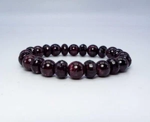 Pulsera elástica con cuentas granate rojo intenso Cynthia Lynn "SOLO GRANATE" - Imagen 1 de 1