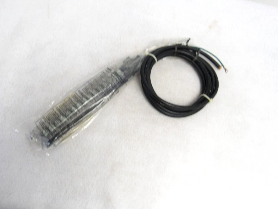 Tyco Electronics DTerminator 15PR DT2-PTB-15FS12F-RD3-1XGA Terminal 52-5 - Image 1 of 2