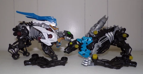 Takara Tomy ZOIDS Wild Liger mostly complete.  For spare parts Cover