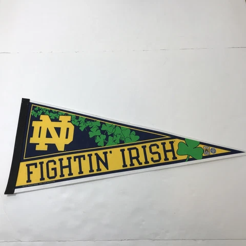 Vintage UNIVERSITY OF NOTRE DAME FIGHTING IRISH  12”x29.5” Pennant Banner Cover