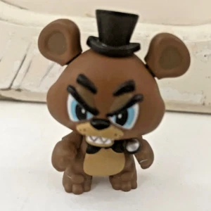 Five Nights at Freddys Funko Mini 2,5" Fazbear Figura Cappello Microfono Cravatta FNAF - Foto 1 di 6