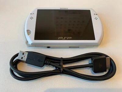Sony Playstation Portable PSP GO Pearl White PSP-N1000PW Exc - Image 1 of 4