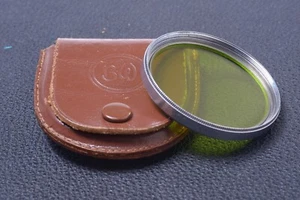 ✅ B & W SCHNEIDER GREEN 45MM FILTER GENUINE LENS OR CAMERA SCREW W/ CASE 114-3 - Picture 1 of 2
