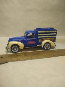 1940 Ford Delivery Truck "Pepsi" Cola in 1/18 Scale Diecast by Golden Wheels - Picture 1 of 11