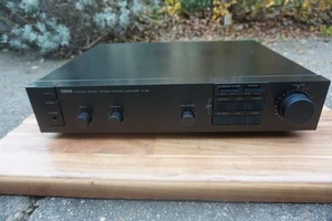 Gepflegter High End  Vorverstärker Yamaha C 40 mit Phono MM / MC - Bild 1 von 5