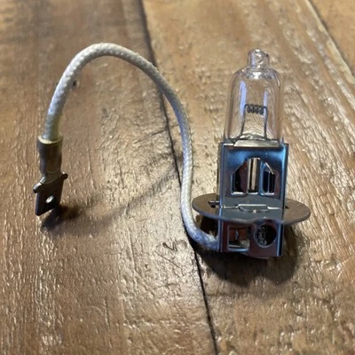 Lucas LLB460 Headlight Bulb 24V 70W H3 Pk22s NOS - Image 1 of 4