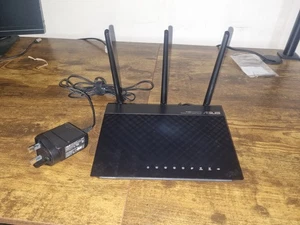ASUS RT-N66U 450 Mbps Gigabit Wireless N Router - Picture 1 of 2