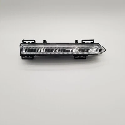 Mercedes C250 2012 2013 2014 lado derecho LED lámpara de circulación diurna OEM Foto 1 de 4