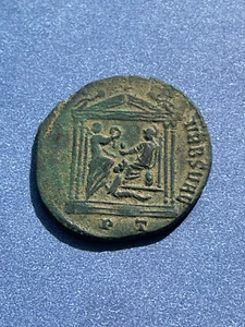 MAXENTIUS, 306-310 AD, XF Temple Goddess Roma presenting globe AE Follis 25 mm - Picture 1 of 2