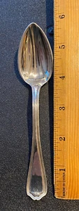 1 REED AND BARTON  HEPPLEWHITE   STERLING  GRAPEFRUIT  SPOON 11 AV.HAND POLISHED - Picture 1 of 3