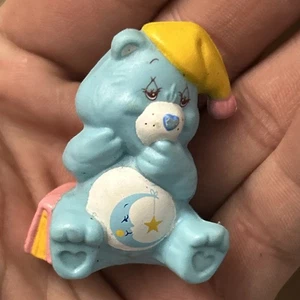 AGC Care Bear Bedtime Bear With Book Mini PVC Figur 1983 - Bild 1 von 6