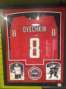 Jersey firmado Alex Ovechkin marco dañado - Imagen 1 de 8