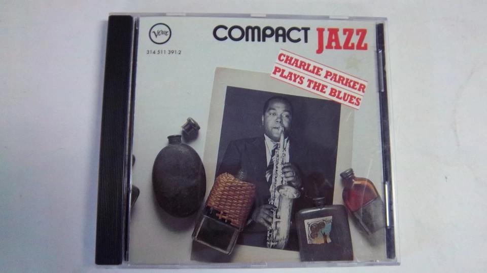 Plays the Blues-Compact Jazz Foto 1 de 1