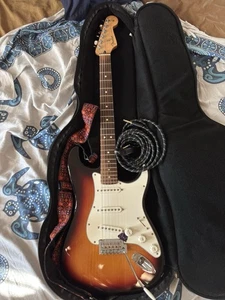Fender Player Stratocaster Sunburst - Foto 1 di 5