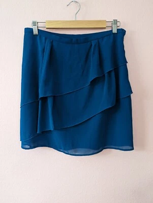 Falda verde azulado asimétricamente en capas Foto 1 de 4