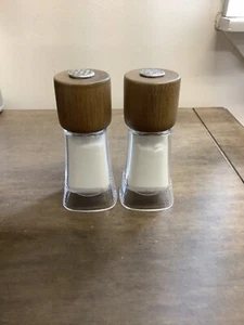 Cole & Mason Macclesfield Round Top Soft Square Acrylic Wood Salt Pepper Shakers - Picture 1 of 4