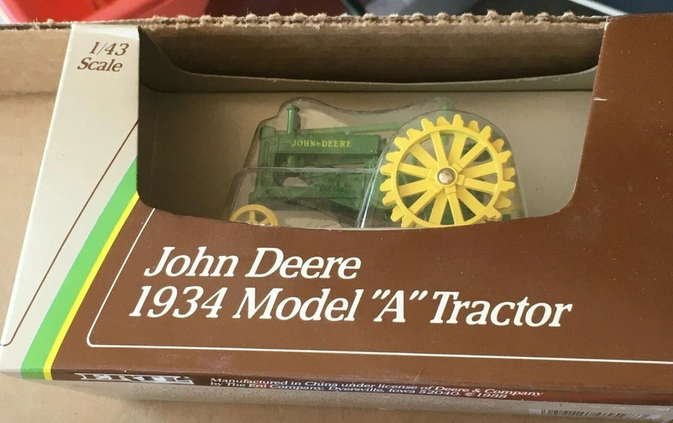 Ertl John Deere 1934 Model A Tractor Diecast 1:43 - Image 1 of 1