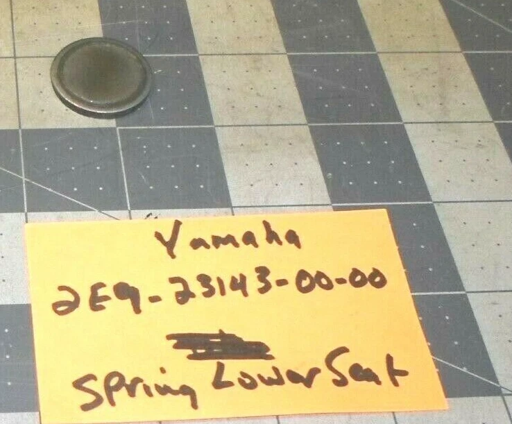 HORQUILLA ASIENTO MUELLE INFERIOR YAMAHA PW50 2E9-23143 USADO 1 CANTIDAD OEM ENVÍO GRATUITO Foto 1 de 1