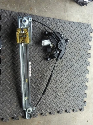 REGULADOR VENTANA PUERTA TRASERA DERECHA FORD MAVERICK 2022-2025 OEM NZ6BE27000AD Foto 1 de 3