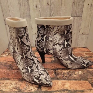 42 goldfarbene Damen-Booties Leder Schlangenmuster mit Absatz Größe 7 - Bild 1 von 15