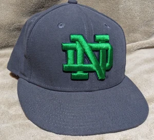 Notre Dame Mütze Kappe Herren 7 tailliert grau grün bestickt erhöht New Era SCHÖN - Bild 1 von 4