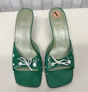 Tacones de mula con punta abierta de dos labios verde blanco cuero lunares Rockabilly sin cordones 7 - Imagen 1 de 21