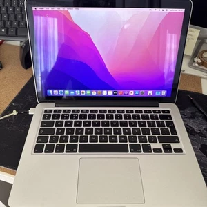 Macbook Pro 13 Inch 2015 2.7Ghz i5 Dual Core A1502 250gb - Afbeelding 1 van 5