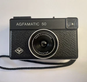 MACCHINA FOTOGRAFICA \ AGFAMATIC 50 \ PELLICOLA \ VINTAGE \ NON TESTATA \ CAMERA - Foto 1 di 4