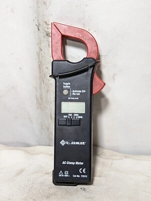 Pinza amperimétrica de CA Greenlee 7201U, 300A, 600V, pantalla digital, portátil Foto 1 de 4