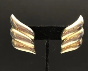 Abstract Signed VAV Goldtone Clip ON Earrings - Picture 1 of 6
