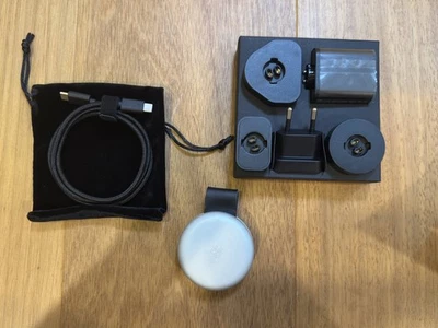 Cargador de viaje Twelve South Butterfly 2 en 1 Qi2 para iPhone y Apple excelente Foto 1 de 2