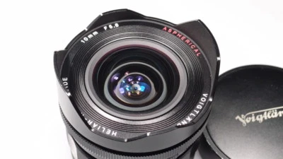 VOIGTLANDER HELIAR-HYPER WIDE 10mm f:5.6 ASPHERICAL LENS W CAPS FITS SONY FE - Image 1 of 4