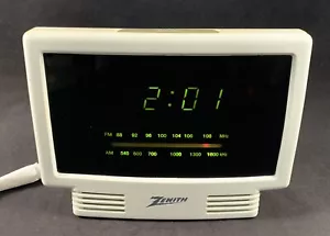 Vintage Zenith ZG120W AM/FM Clock Radio - Picture 1 of 6