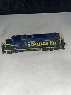 HO Scale Mantua Tyco Diesel Loco Train For Railroad Santa Fe #5628. - Image 1 of 2
