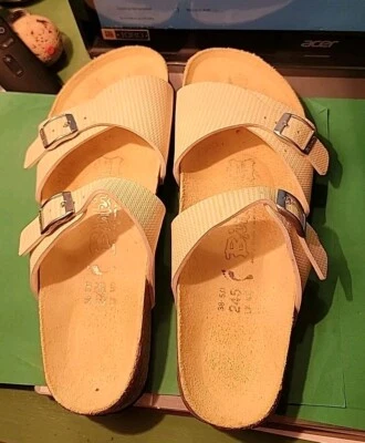 NARROW Birkis Birkenstock Aziza 黄色白色条纹双肩带凉鞋 L7 38 — 第 1/4 张图片