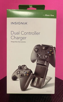 Insignia NS-XBODRC101 Dual Controller Charging Dock For Xbox One See Descr* - Image 1 of 4